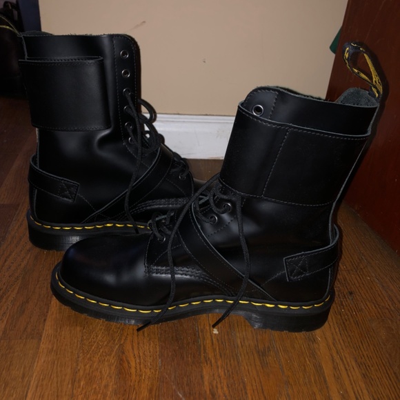 Doc Martens - Picture 3 of 4